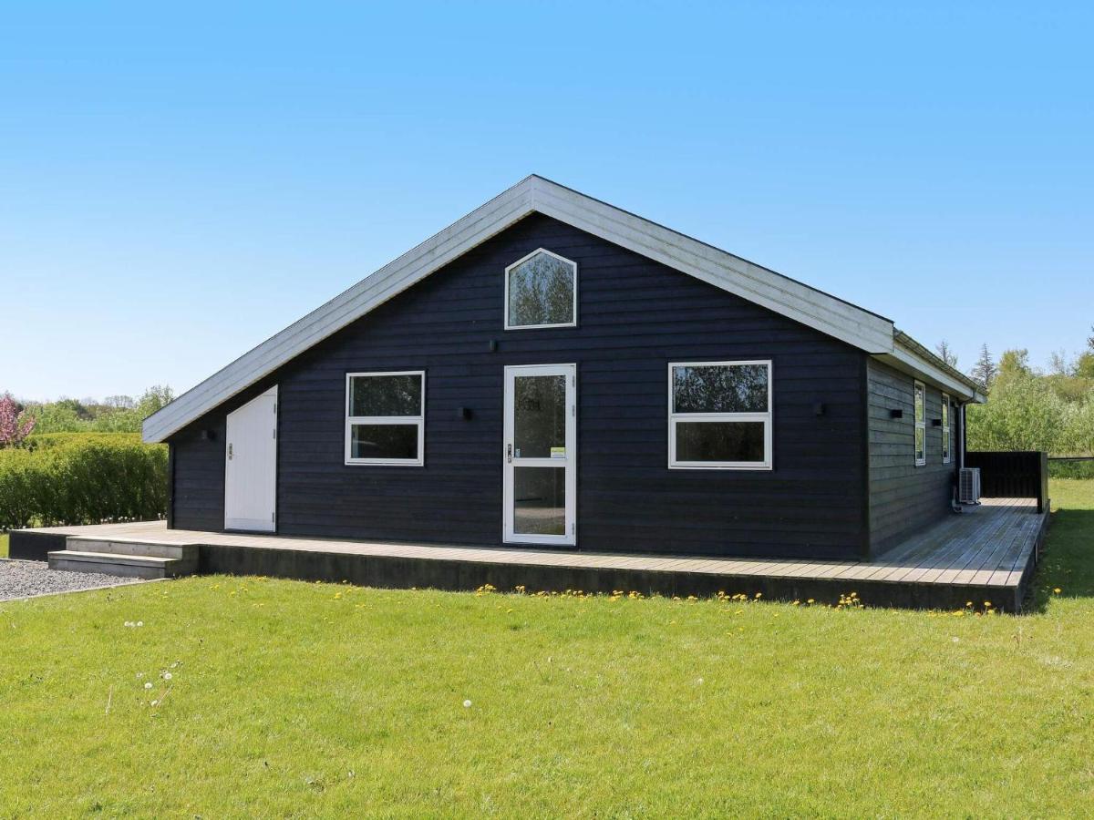 8 Person Holiday Home In Hadsund Esterno foto